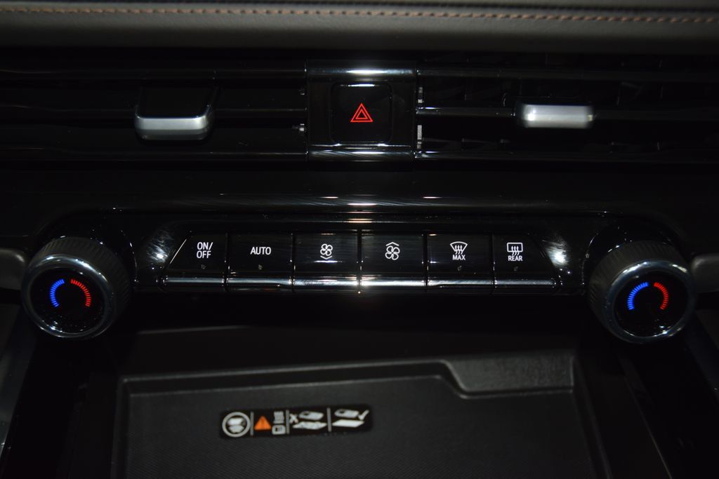 2025 Chevrolet Tahoe 4WD 4dr High Country - 23048328 - 32