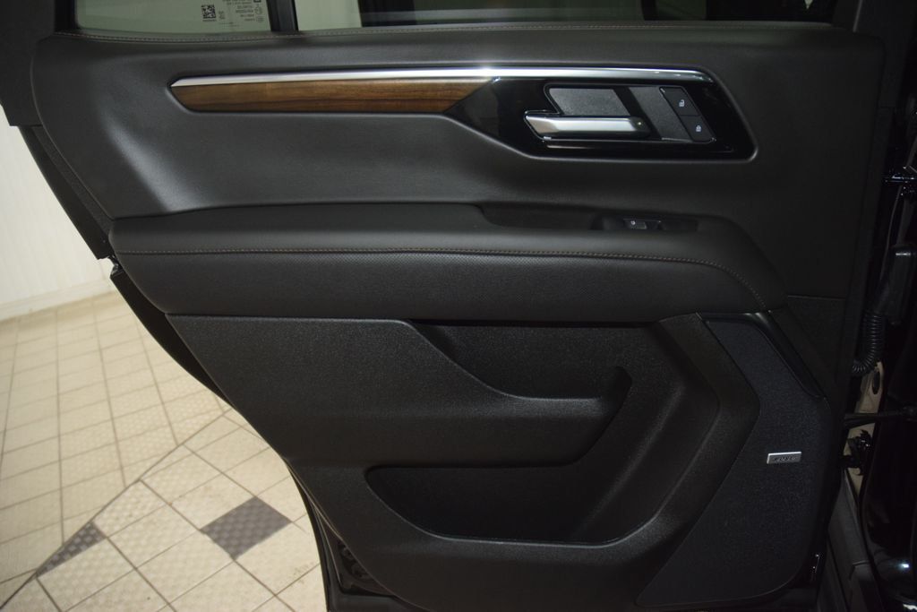 2025 Chevrolet Tahoe 4WD 4dr High Country - 23048328 - 44