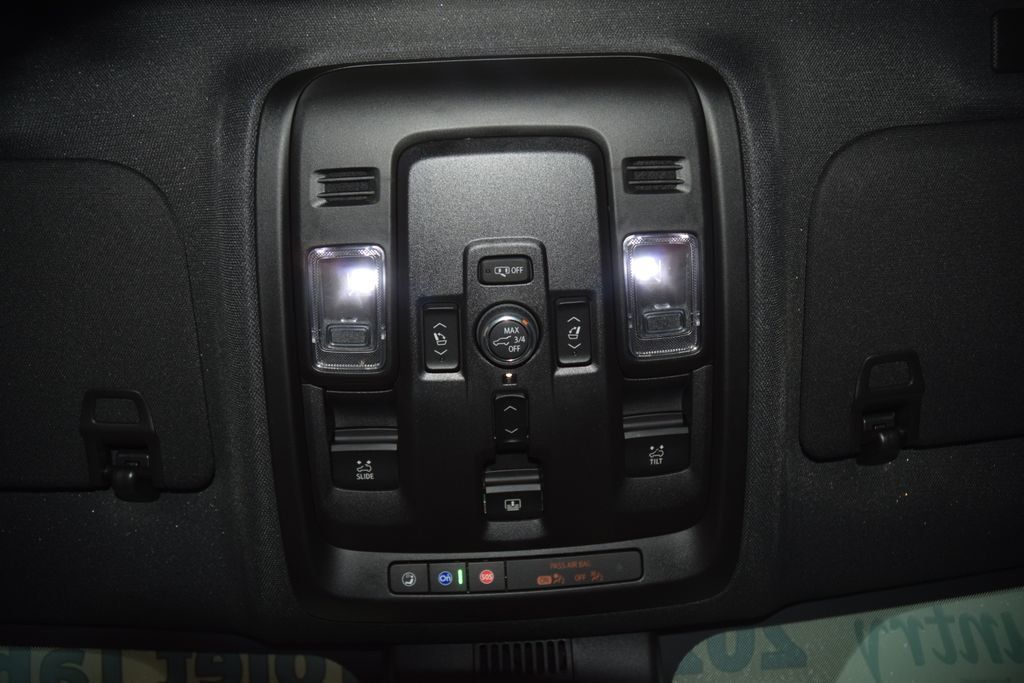 2025 Chevrolet Tahoe 4WD 4dr High Country - 23048328 - 50