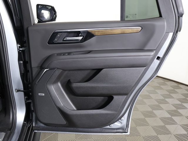 2025 Chevrolet Tahoe 4WD 4dr High Country - 22997567 - 32