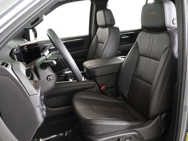 2025 Chevrolet Tahoe 4WD 4dr High Country - 22997567 - 35