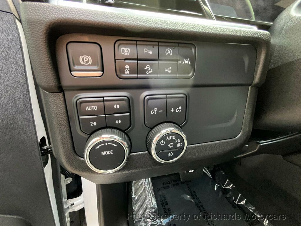 2025 Chevrolet Tahoe 4WD 4dr Z71 - 22936618 - 17