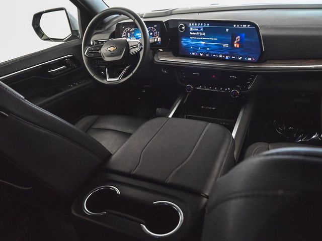 2025 Chevrolet Tahoe LT - 22979861 - 32