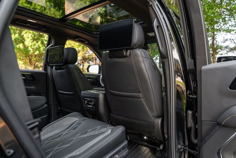 2025 Chevrolet Tahoe Premier - 23048862 - 16