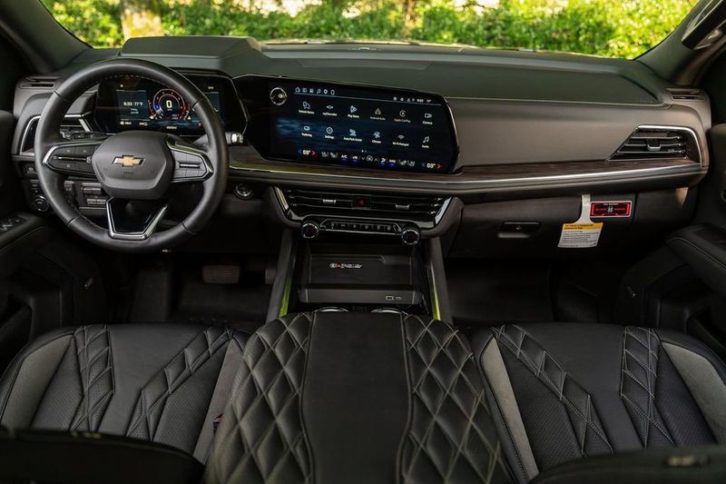 2025 Chevrolet Tahoe Premier - 23048862 - 17
