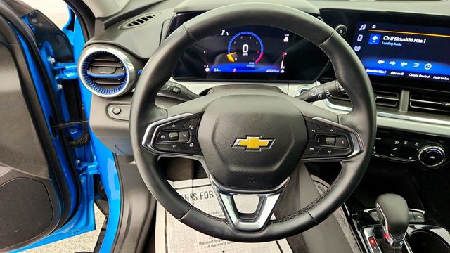 2025 Chevrolet Trax 4dr LT with Driver Confidence & Convenience Packages - 23009116 - 12