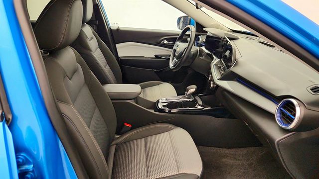 2025 Chevrolet Trax 4dr LT with Driver Confidence & Convenience Packages - 23009116 - 21