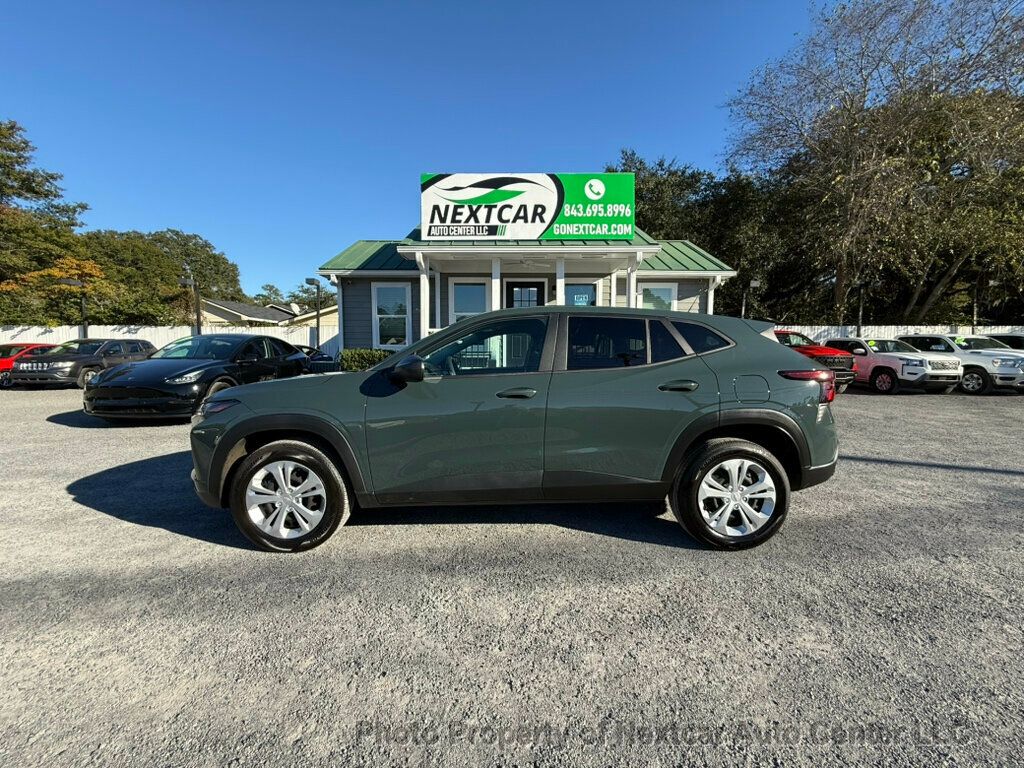 2025 Chevrolet Trax LS photo 2