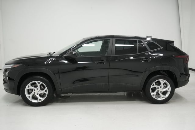 2025 Chevrolet Trax FWD 4dr LS - 23013764 - 3