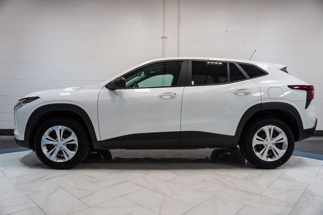 2025 Chevrolet Trax FWD 4dr LS - 23066629 - 32