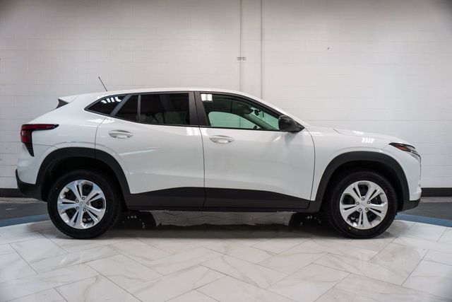 2025 Chevrolet Trax FWD 4dr LS - 23066629 - 33