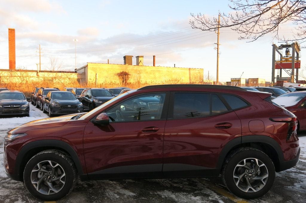 2025 Chevrolet Trax FWD 4dr LT - 22743874 - 5