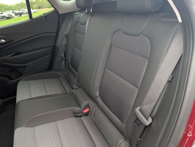 2025 Chevrolet Trax FWD 4dr LT - 23011650 - 8