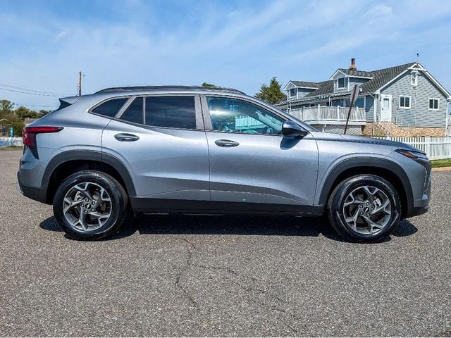 2025 Chevrolet Trax FWD 4dr LT - 23015308 - 3