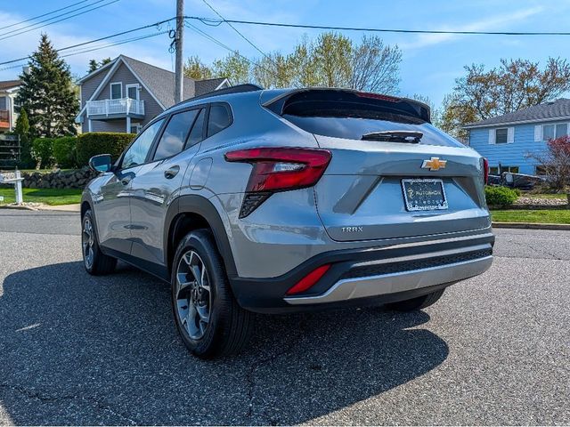 2025 Chevrolet Trax FWD 4dr LT - 23015308 - 7