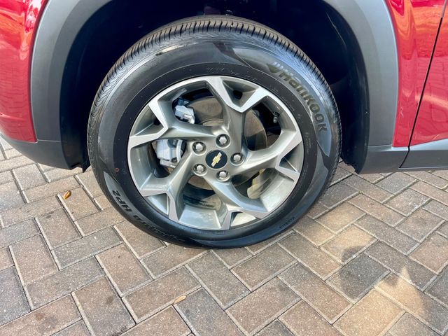 2025 Chevrolet Trax FWD 4dr LT - 22962277 - 9