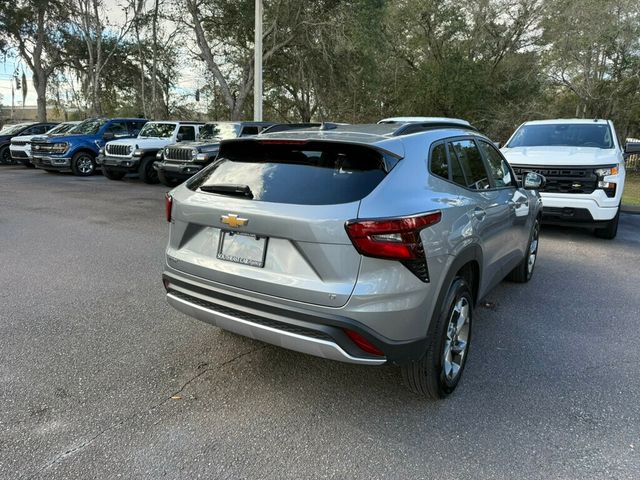 2025 Chevrolet Trax FWD 4dr LT - 22971407 - 9