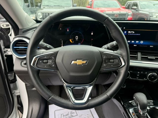 2025 Chevrolet Trax FWD 4dr LT - 22974834 - 4