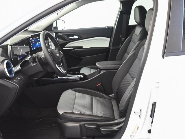 2025 Chevrolet Trax LT - 22911399 - 25