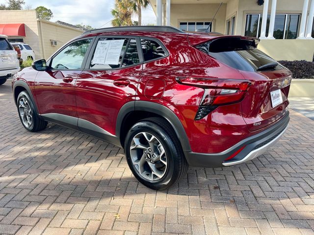 2025 Chevrolet Trax LT - 22962277 - 2