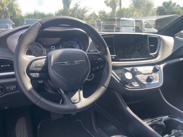 2025 CHRYSLER PACIFICA LIMITED - 23068860 - 13