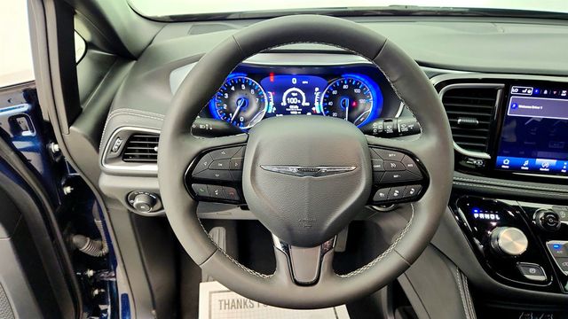 2025 Chrysler Pacifica Limited - 23026891 - 13