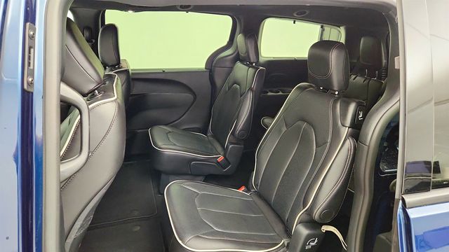 2025 Chrysler Pacifica Limited - 23026891 - 21