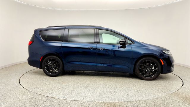 2025 Chrysler Pacifica Limited - 23026891 - 3