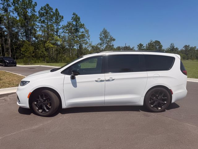 2025 Chrysler Pacifica Limited FWD - 23066779 - 19