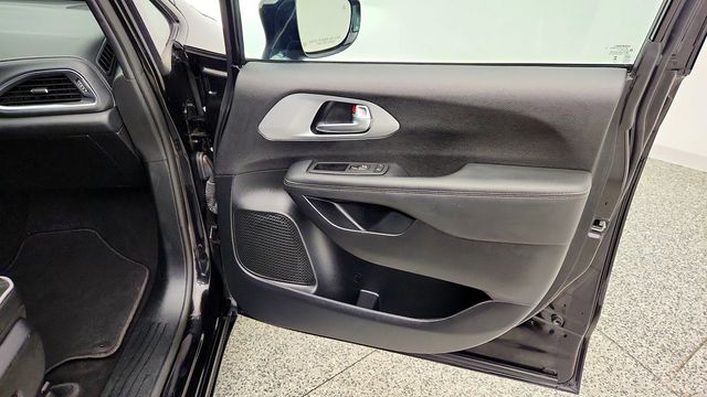 2025 Chrysler Pacifica Limited FWD - 23097481 - 29