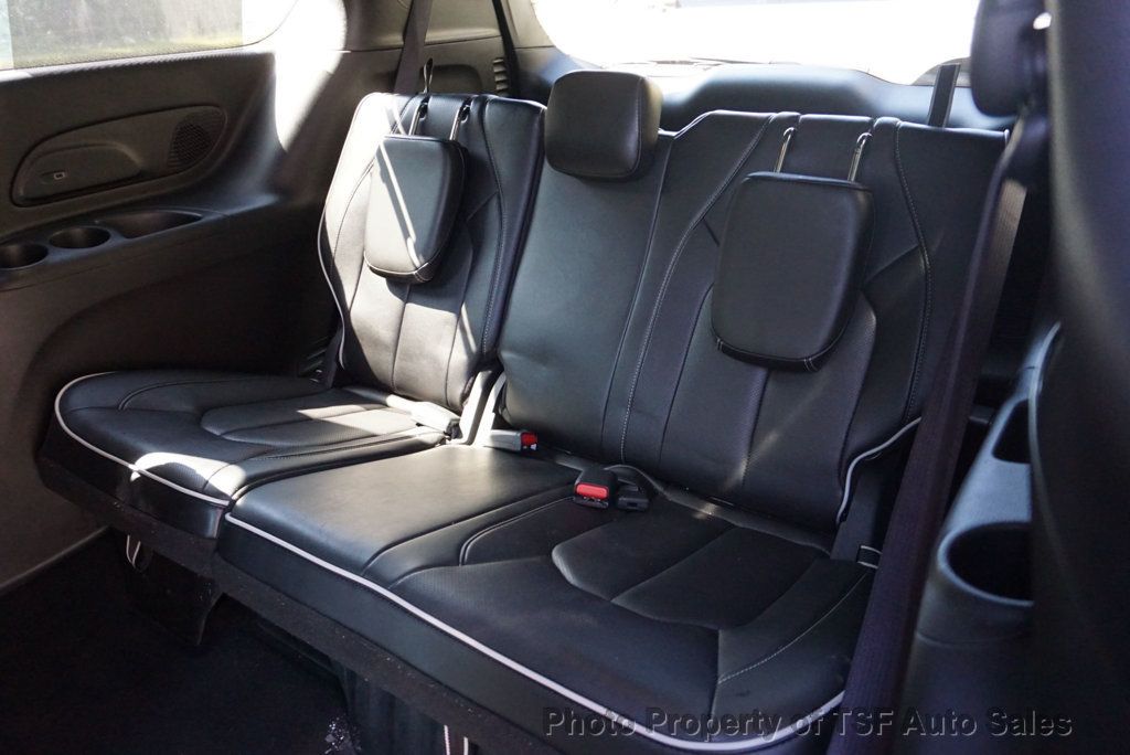2025 Chrysler Pacifica Limited S Appearance photo 16