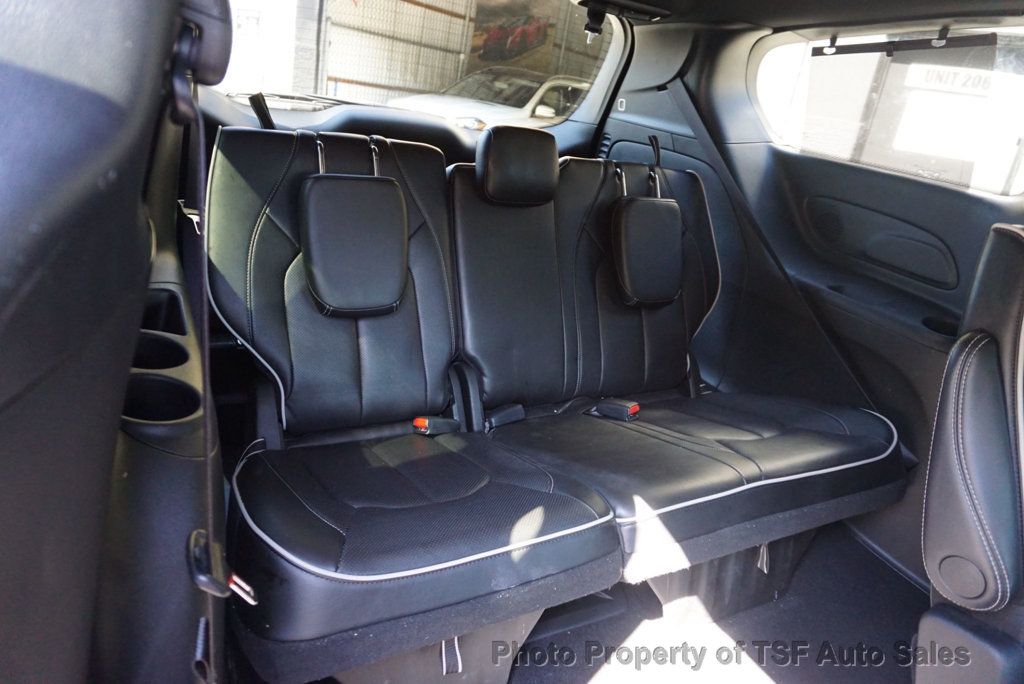 2025 Chrysler Pacifica Limited S Appearance photo 17