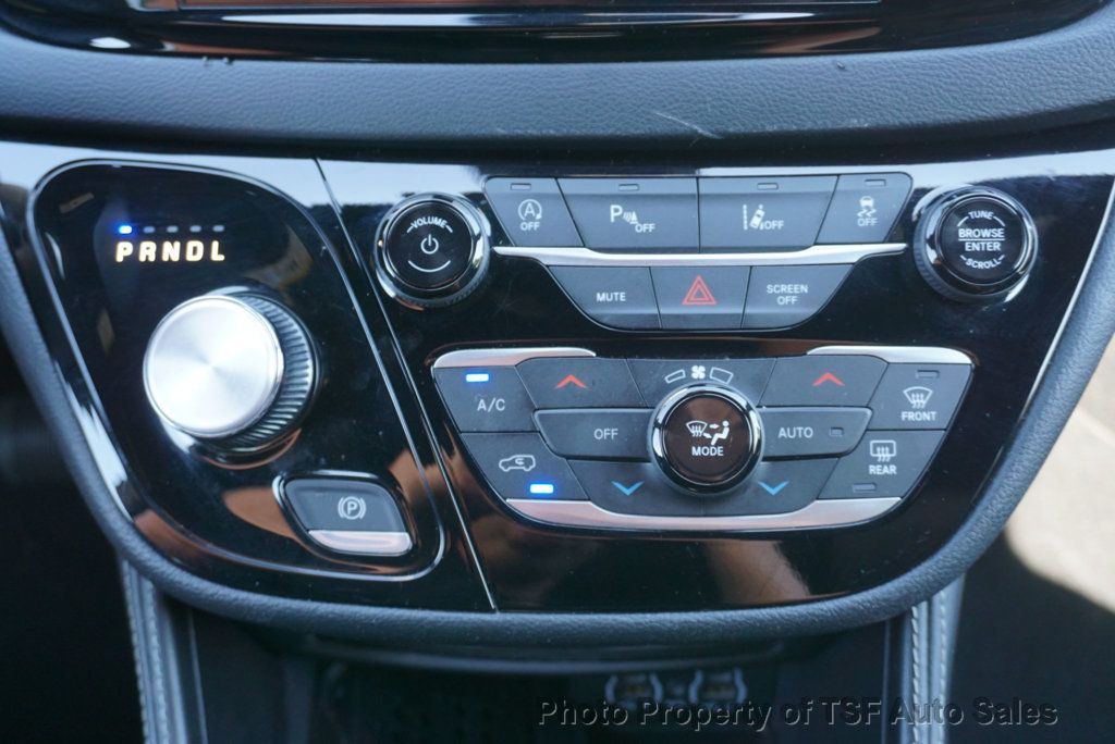 2025 Chrysler Pacifica Limited S Appearance photo 32