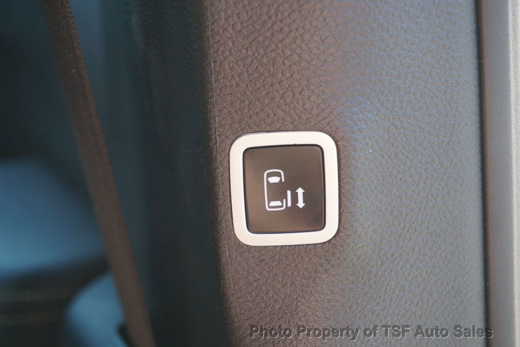 2025 Chrysler Pacifica Limited S Appearance photo 37