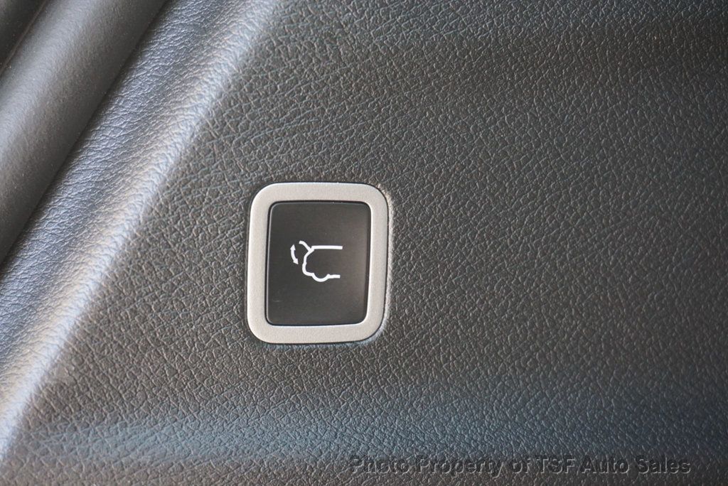 2025 Chrysler Pacifica Limited S Appearance photo 38