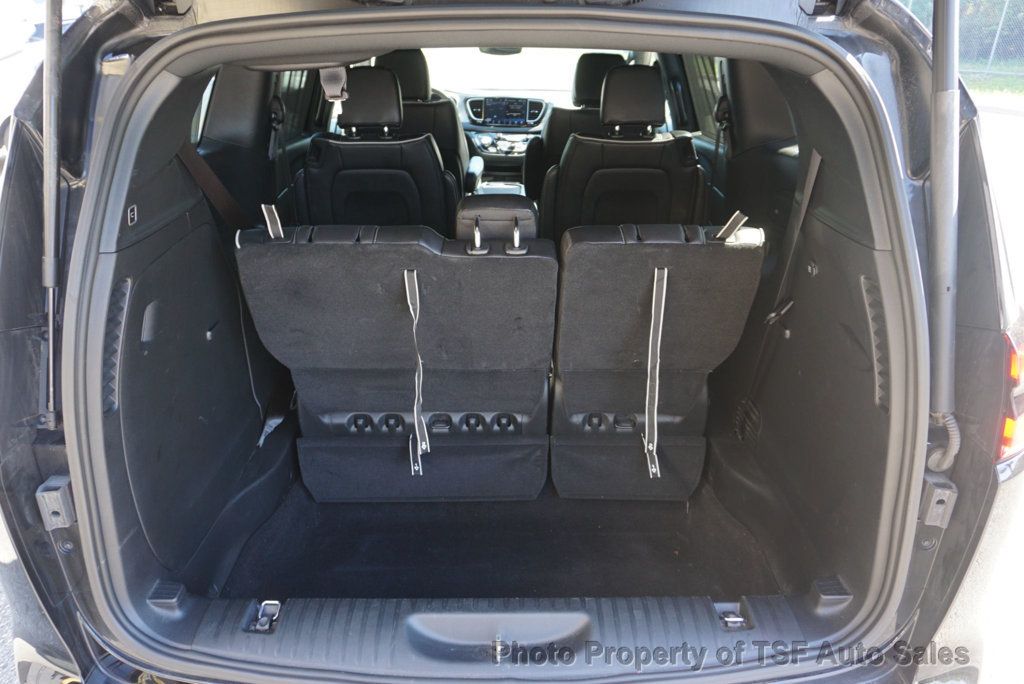 2025 Chrysler Pacifica Limited S Appearance photo 43