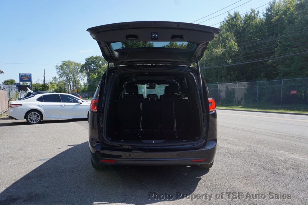 2025 Chrysler Pacifica Limited S Appearance photo 44