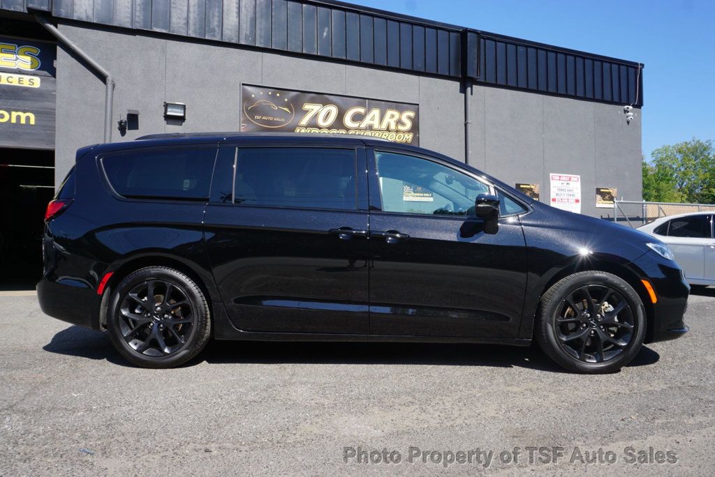 2025 Chrysler Pacifica Limited S Appearance photo 8