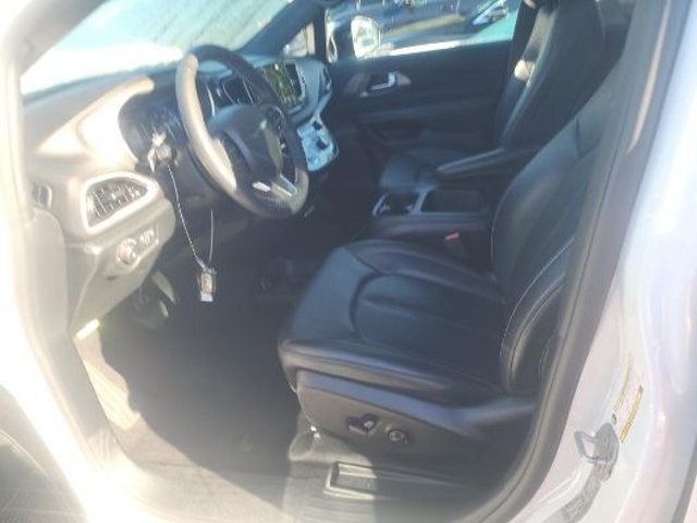 2025 Chrysler Pacifica Select FWD - 23088607 - 4