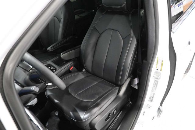 2025 Chrysler Pacifica Select FWD - 22988585 - 13