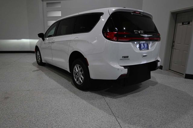 2025 Chrysler Pacifica Select FWD - 22988585 - 7