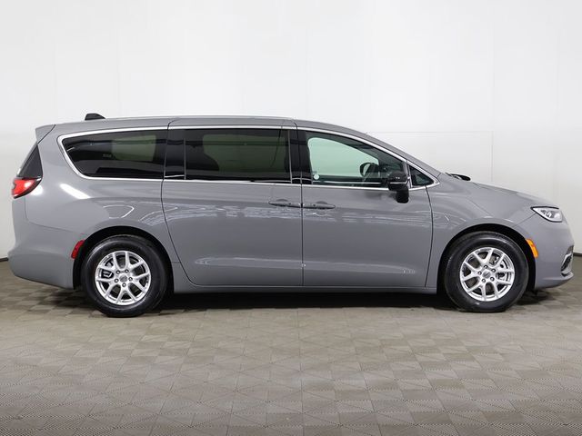 2025 Chrysler Pacifica Select FWD - 23032704 - 18