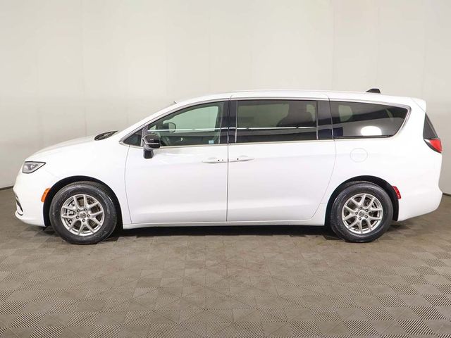 2025 Chrysler Pacifica Select FWD - 23070352 - 18