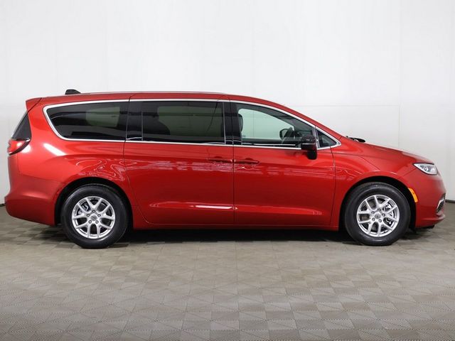 2025 Chrysler Pacifica Select FWD - 23019405 - 18