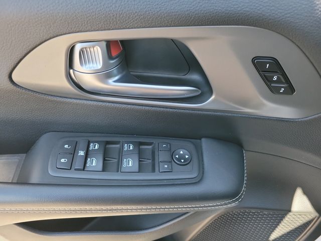 2025 Chrysler Pacifica Select FWD - 23087885 - 6