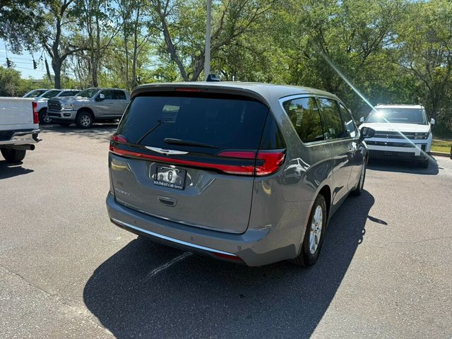 2025 Chrysler Pacifica Select FWD - 23014401 - 9