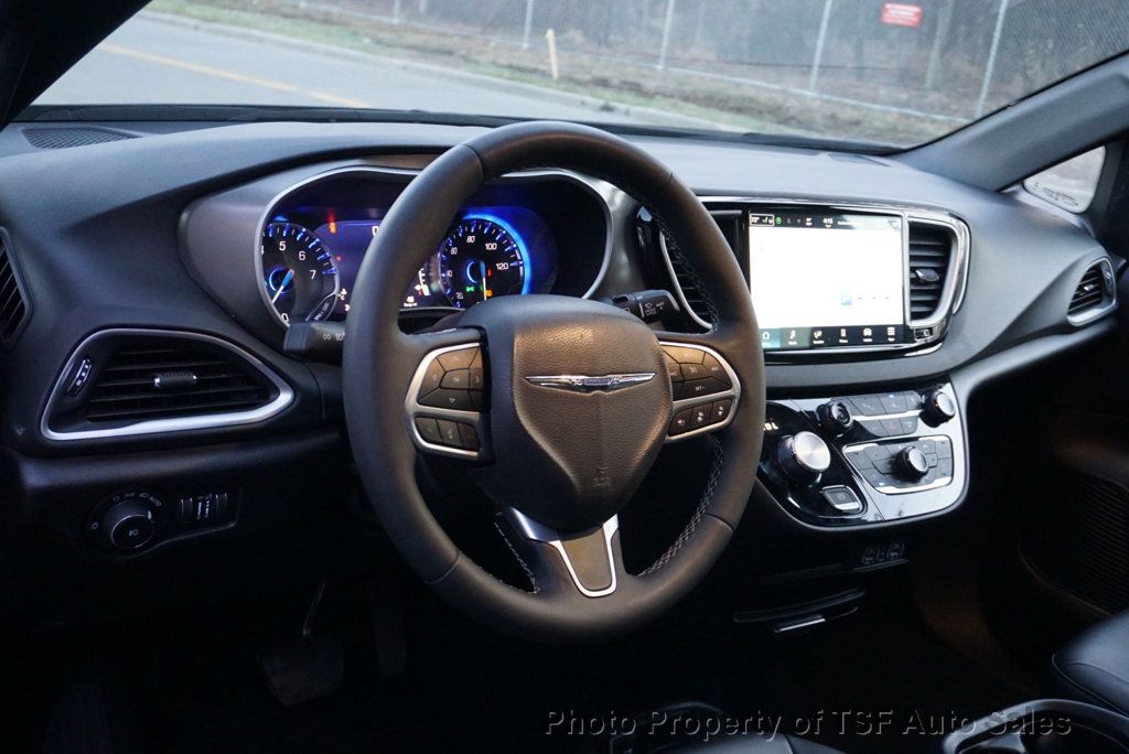 2025 Chrysler Pacifica Select FWD CARPLAY REAR CAMERA HEATED SEATS LEATHER DRIVE ASSIST - 22959023 - 16