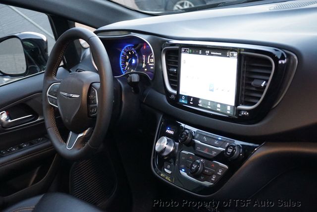2025 Chrysler Pacifica Select FWD CARPLAY REAR CAMERA HEATED SEATS LEATHER DRIVE ASSIST - 22959023 - 17