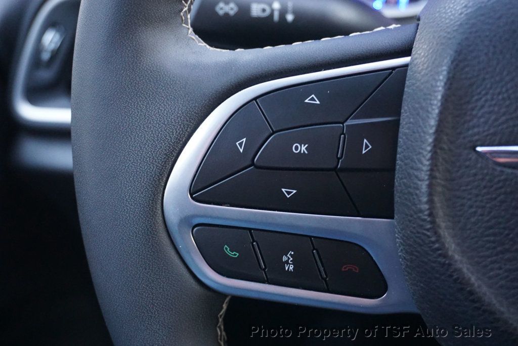 2025 Chrysler Pacifica Select FWD CARPLAY REAR CAMERA HEATED SEATS LEATHER DRIVE ASSIST - 22959023 - 30