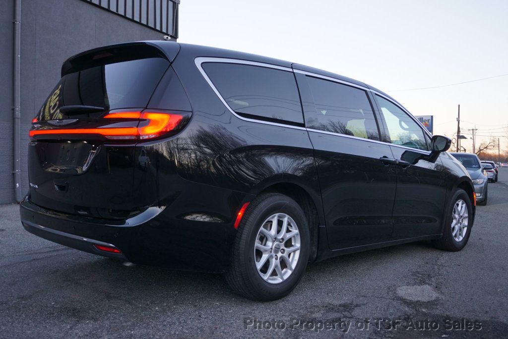 2025 Chrysler Pacifica Select FWD CARPLAY REAR CAMERA HEATED SEATS LEATHER DRIVE ASSIST - 22959023 - 6